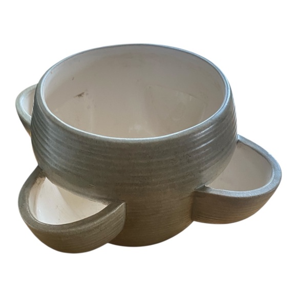 Vintage McNees signed pottery, collectible ceramic strawberry planter - Picture 7 of 16